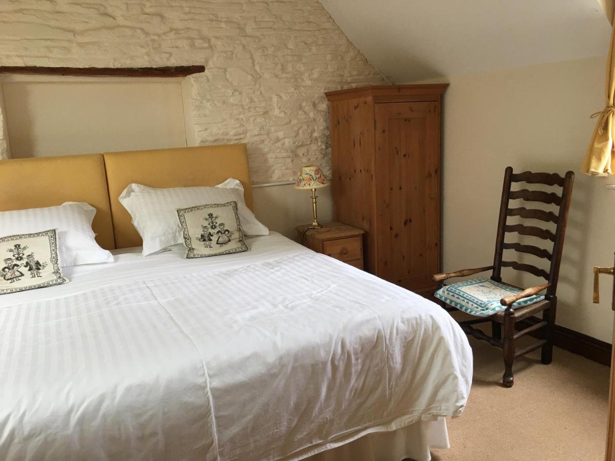 Grove Farm B&B Леминстер Экстерьер фото