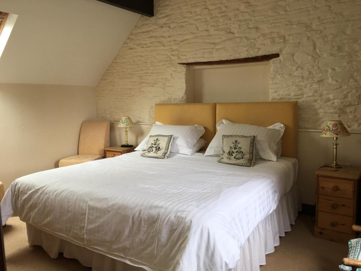Grove Farm B&B Леминстер Экстерьер фото